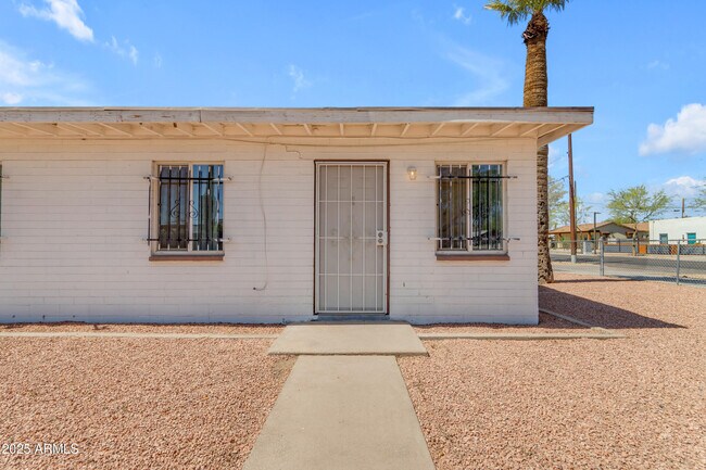 Building Photo - 502 North 11th St