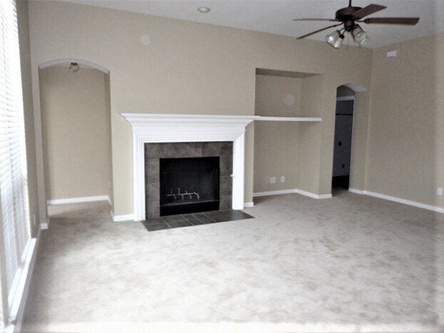Building Photo - 2696 Deer Hollow Dr