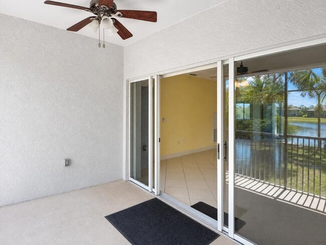 Building Photo - Peaceful Preserve-View Condo in Gated Blue Heron