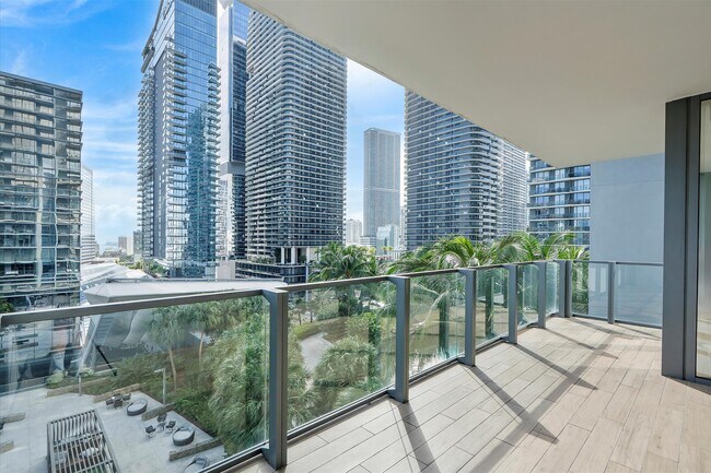 Building Photo - 88 SW 7th St