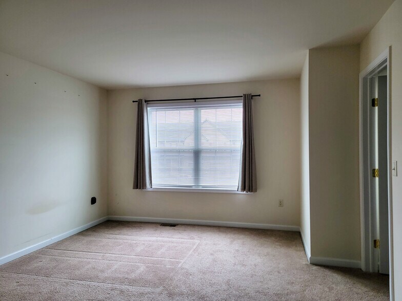 Building Photo - 134 Linda Sue Ln