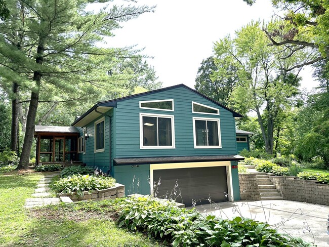 Building Photo - Beautiful Home Near Lake Monona