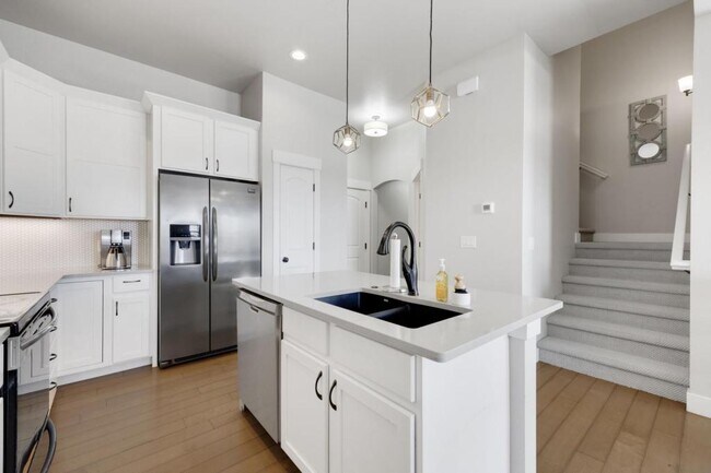 Building Photo - 2411 Trio Falls Dr