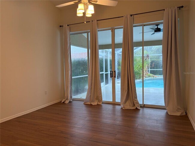 Building Photo - 5828 Sandy Pointe Dr