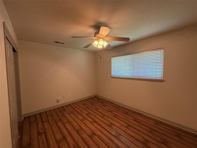 Building Photo - 4138 Donna Lynn Dr