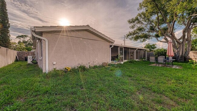 Building Photo - 9206 Gray Fox Ln