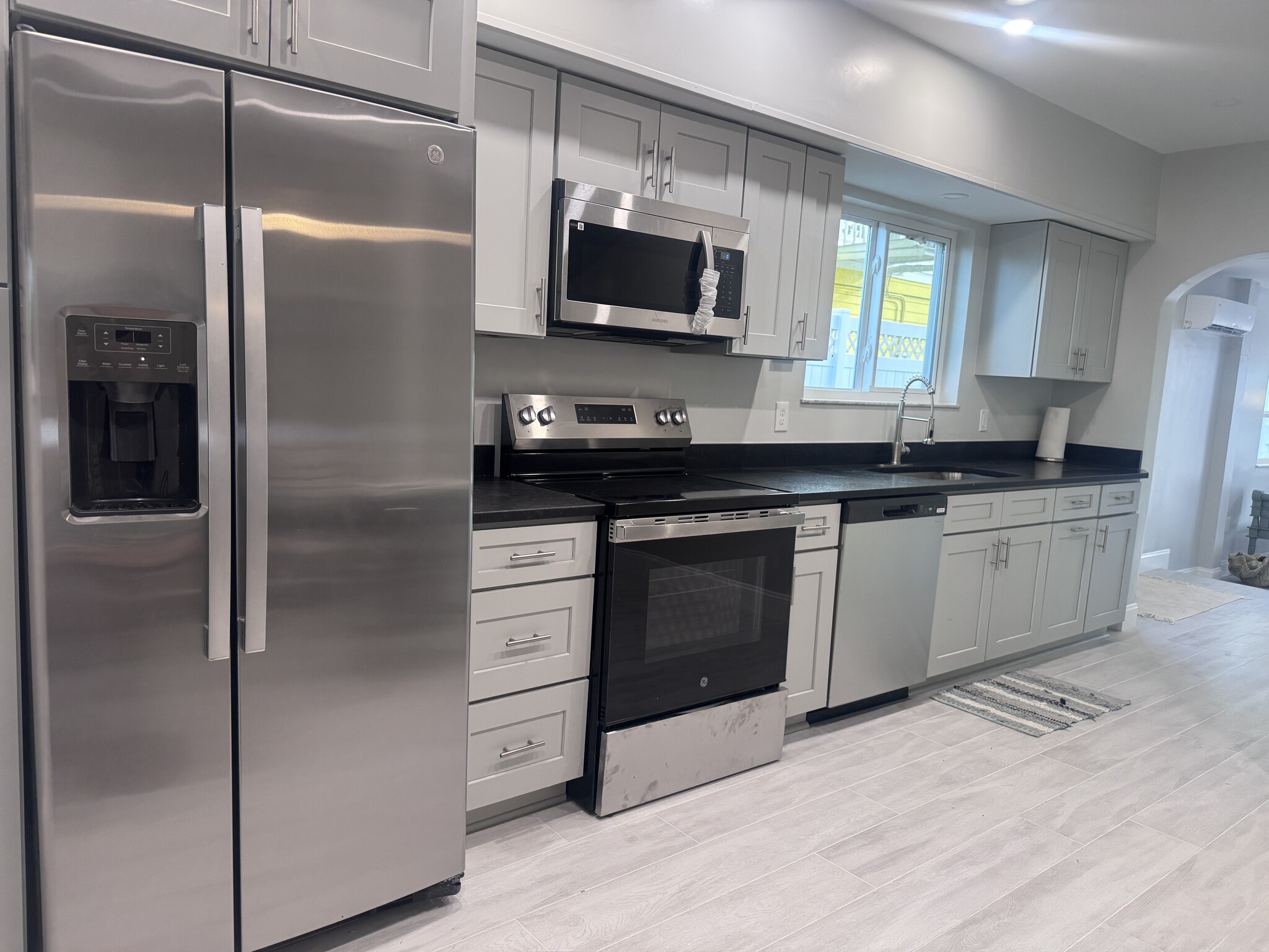 Another view of the kitchen - 11 Zamora St