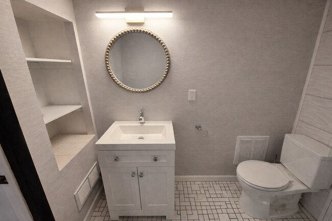 Building Photo - 2327 S Croskey St