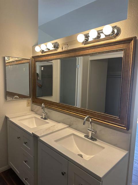 Building Photo - 1798 Sherbrooke St