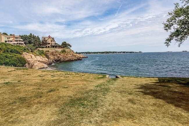 Building Photo - 8 Jackson Rd