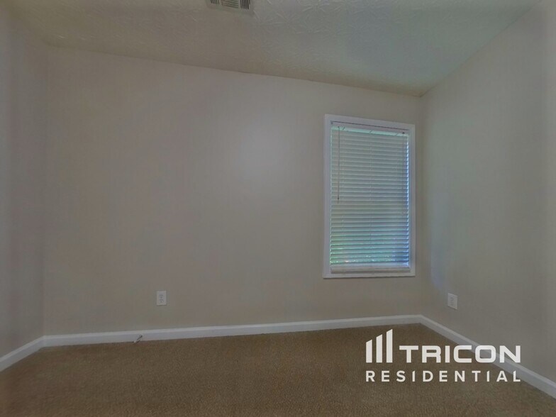 Building Photo - 3745 Dove Creek Cir SW