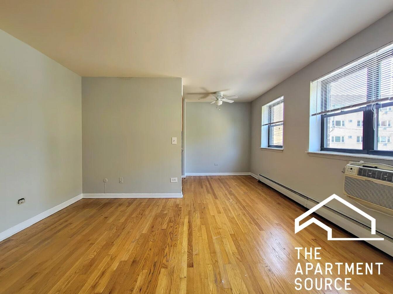 Building Photo - 510 W Briar Pl