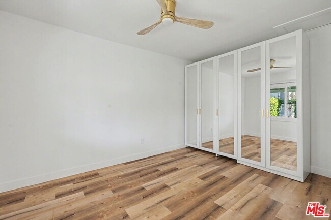 Building Photo - 516 Hill St