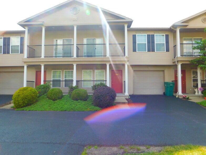 54 Barrington Ct #103 - 54 Barrington Ct