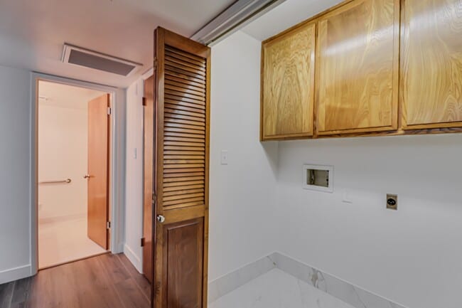 Building Photo - 7330 Stockdale Hwy