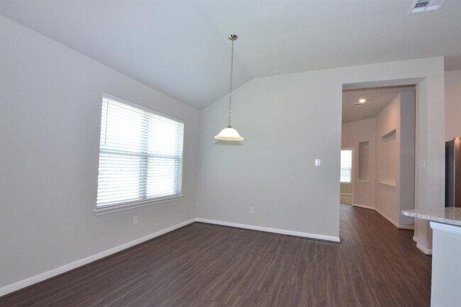 Building Photo - 5608 Anaheim Ave