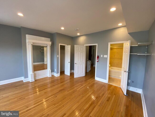 Building Photo - 19 T St NE