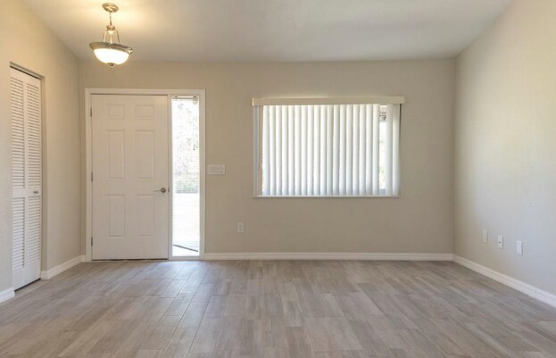 Building Photo - Updated Single family 3 bedroom, 2 bathroom!