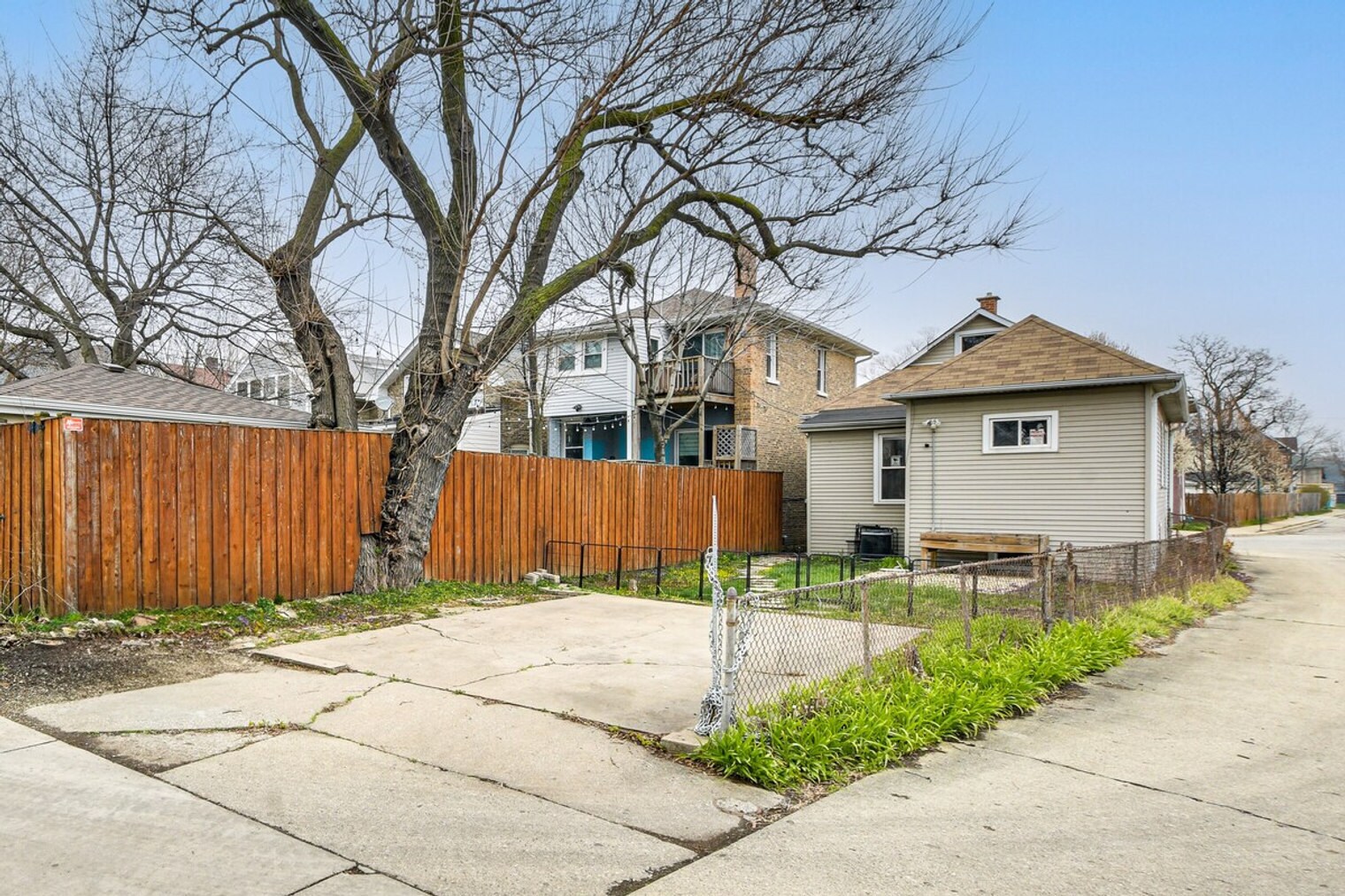 Building Photo - 927 S Taylor Ave