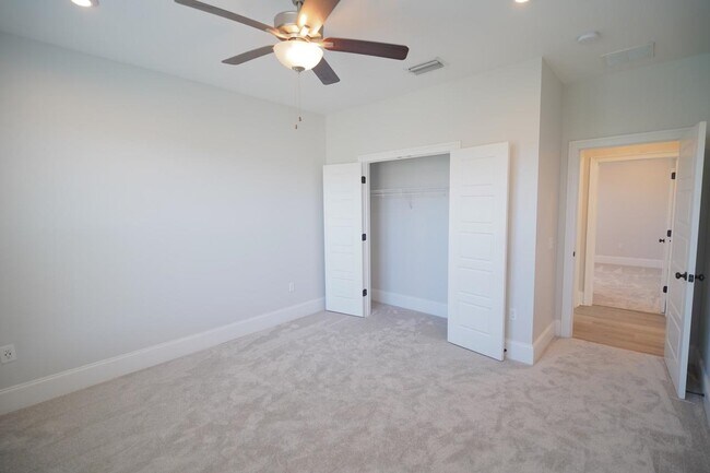 Building Photo - 3846 Arbor Dr