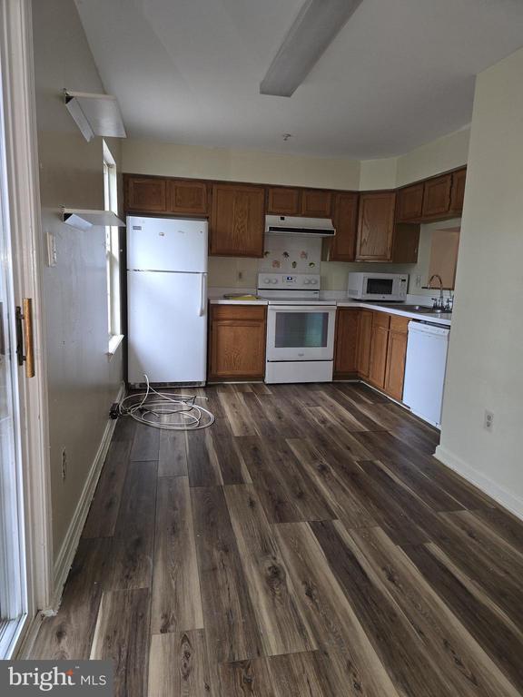 Building Photo - 5211 Stoney Meadows Dr