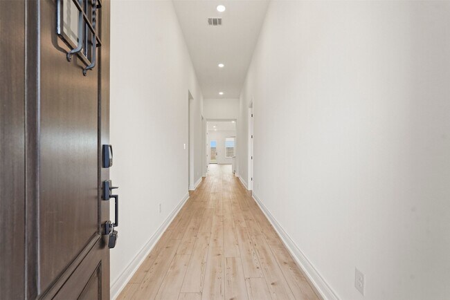 Building Photo - 25234 Bamburgh Dr