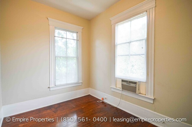 Building Photo - Charming Midtown Aparment with Wood Floors