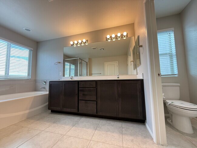 Building Photo - 5520 Bonita Park Ct