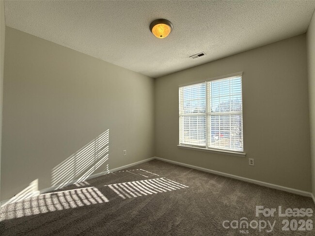 Building Photo - 4608 Falcon Chase Dr SW