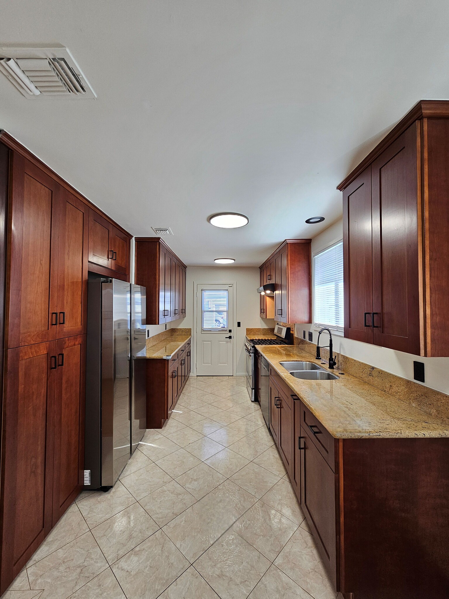 Building Photo - 2942 Midvale Ave