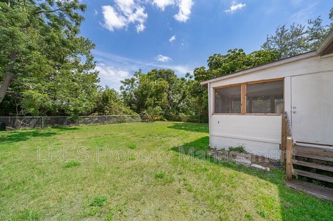 Building Photo - 5601 Andora St