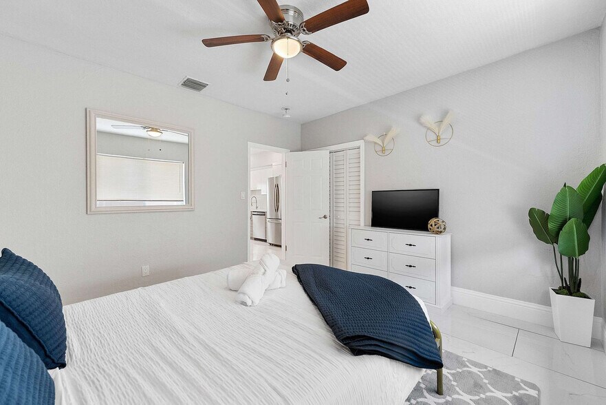 Building Photo - 2227 Cody St