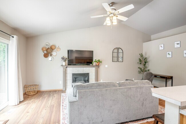 Building Photo - 15815 Yelm Terra Way SE