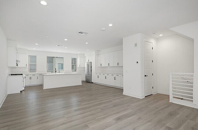 Building Photo - 6130 Village Way
