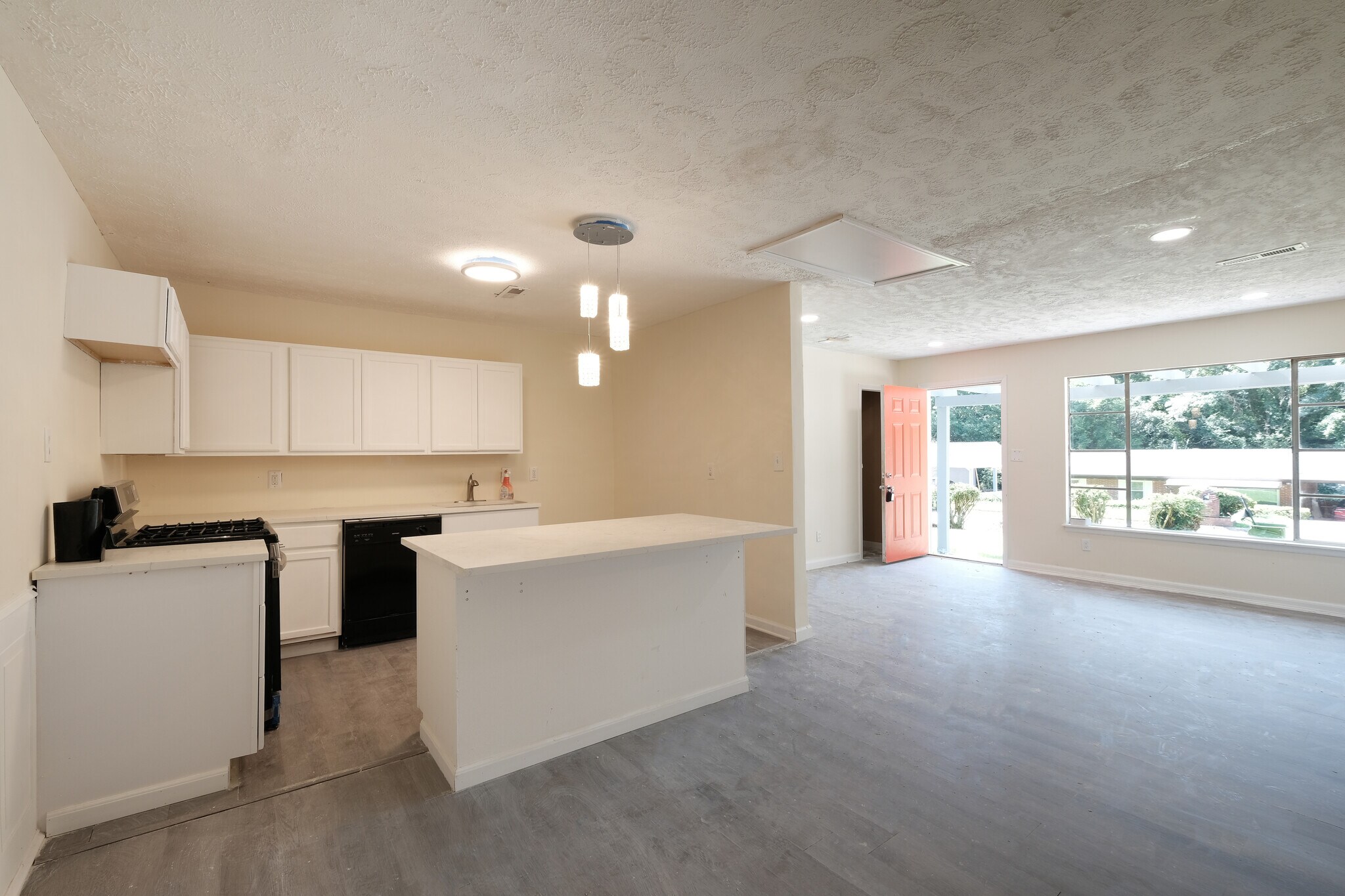 Building Photo - 85 Delmoor Dr NW