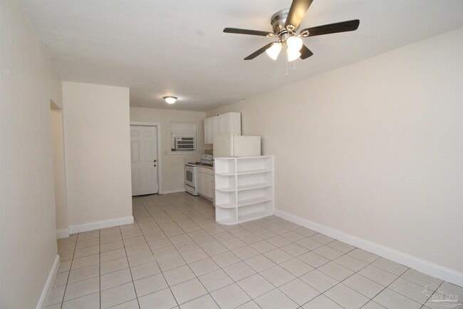 Building Photo - 13261 Lillian Hwy