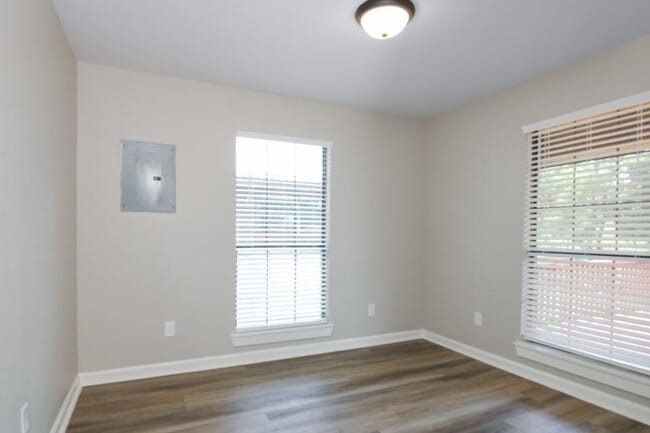 Building Photo - 42 Hunters Creek Dr