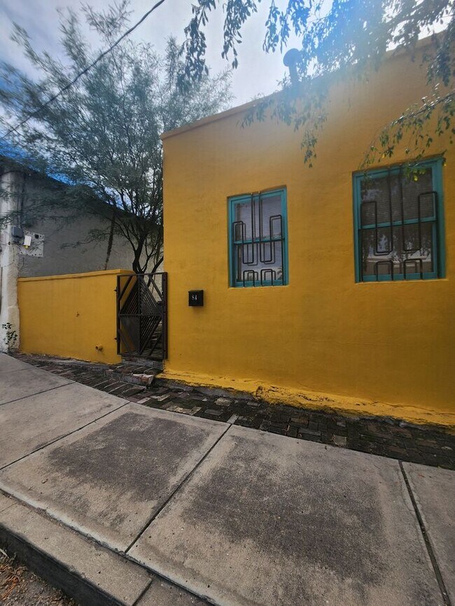 Building Photo - Awesome 1-bedroom, 1-bath historic home in Tucson’s Barrio Viejo Historic District.