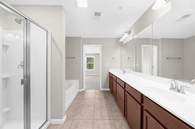 Building Photo - 1237 Fischer Trace