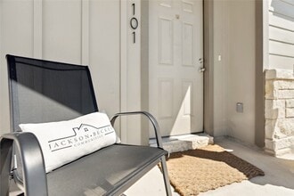 Building Photo - 520 Powell Dr