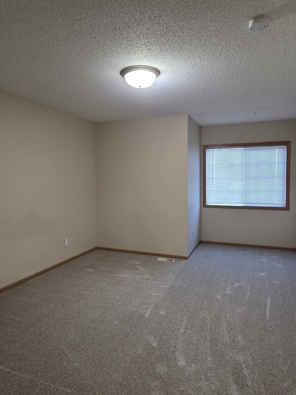 Building Photo - 408 Cedar Pl