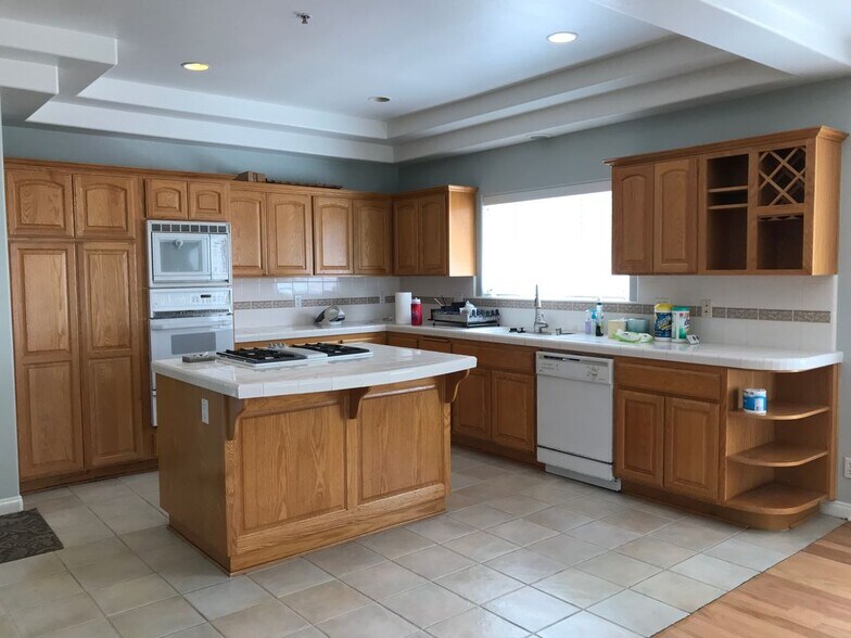 Building Photo - 1805 Harriman Ln