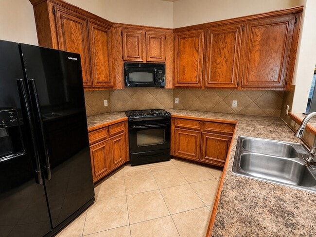 Building Photo - 12018 Grace Hall Dr