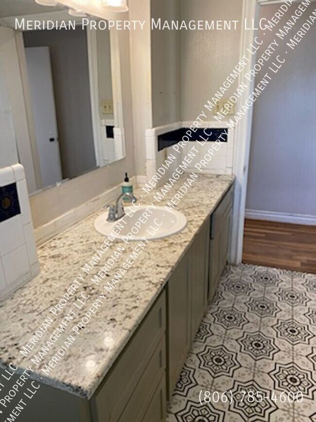 Building Photo - 2420 30th St