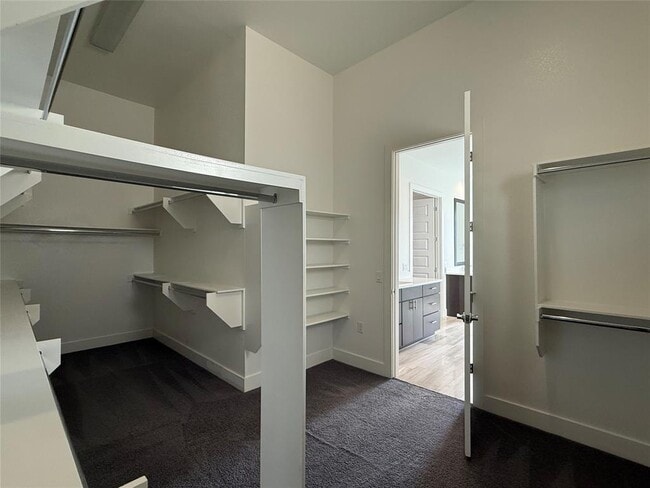 Building Photo - 6117 Seville Dr