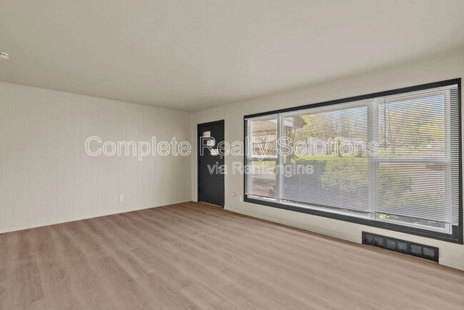 Building Photo - 9516 Jannette Dr