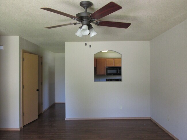 Building Photo - TG-5420 PLUM