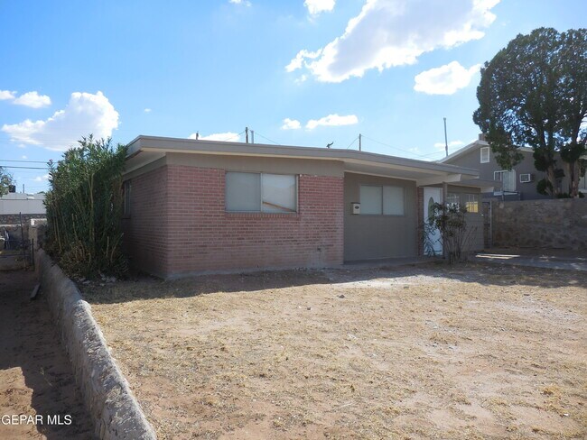 Building Photo - 3608 Sheppard Ave