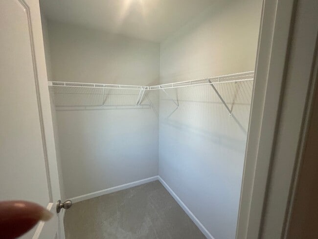 Building Photo - You’ve Got to See This Rental!