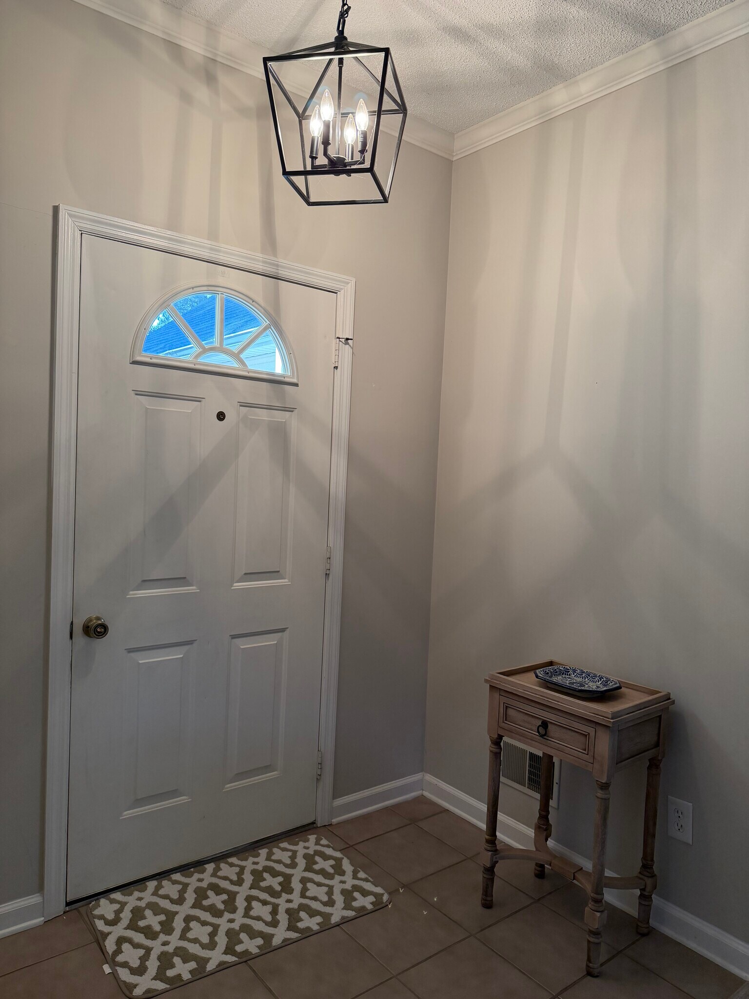 Building Photo - 105 Amick St